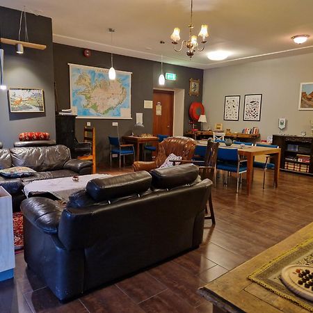 Tehusith Hostel & Guesthouse เอยิลส์สตาดีร์ ภายนอก รูปภาพ
