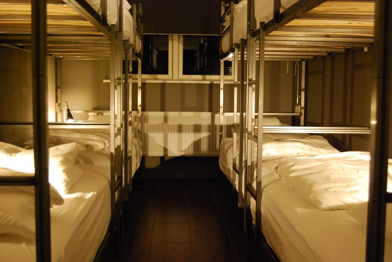 Tehusith Hostel & Guesthouse เอยิลส์สตาดีร์ ภายนอก รูปภาพ
