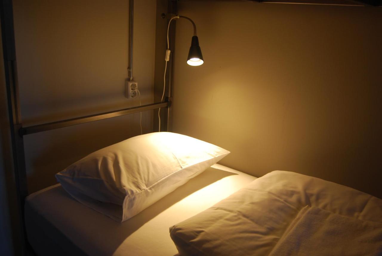 Tehusith Hostel & Guesthouse เอยิลส์สตาดีร์ ภายนอก รูปภาพ