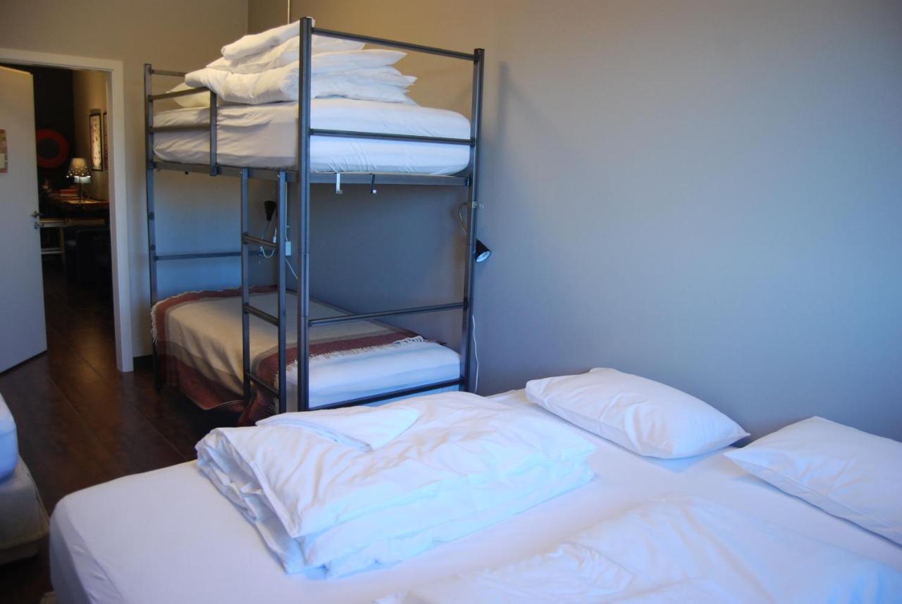 Tehusith Hostel & Guesthouse เอยิลส์สตาดีร์ ภายนอก รูปภาพ